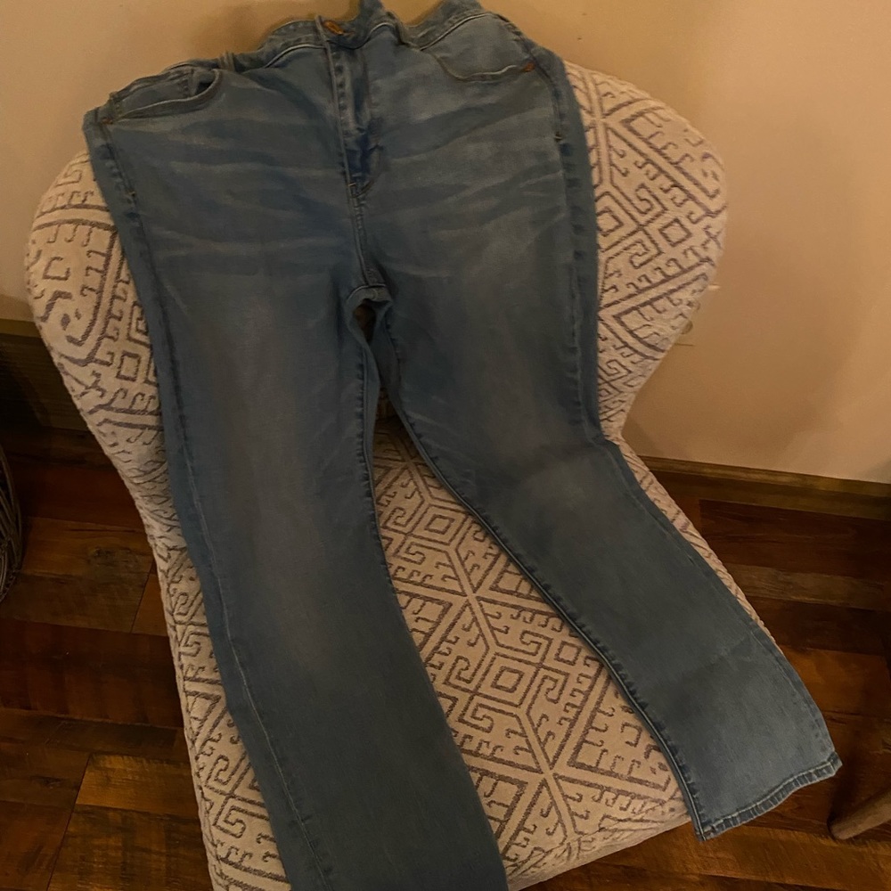 American Eagle, Size 16, Light Blue